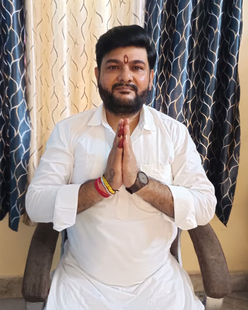 Love Problem Solution Specialist Pandit Shivam Shastri Ji